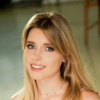 Freya Mayer