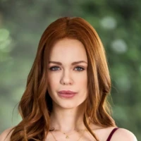 Элла Хьюз Ella Hughes