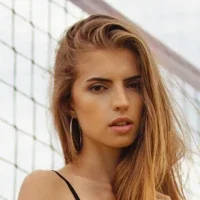 Эмили Кристалл Emelie Crystal