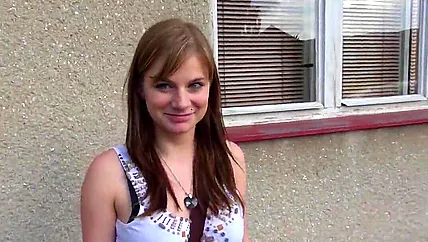 Студентке показали красоты мира и заодно выебли