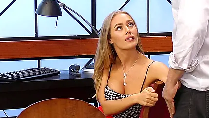 Порно актриса Николь Анистон выдала образцовый трах