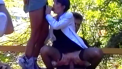 Сексуальная шлюшка в аэропорту обслуживает пилотов всеми дырками