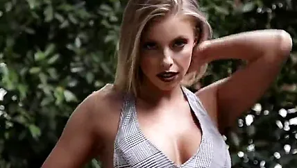 Вечерний секс с оргазмом от грудастой красотки Britney Amber