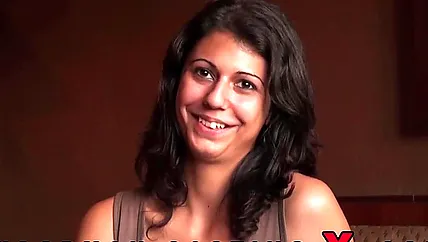 Приватное секс собеседование загорелой красотки Bettina на камеру