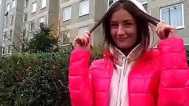 Пикапер предложил хуй и деньги молодой русской сучке перед сексом