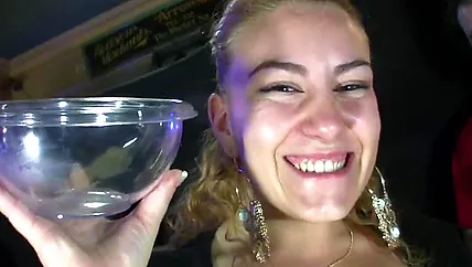 Ганг банг буккейк шоу блондинки с озабоченными парнями