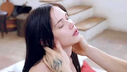 Эротические мечты молодой сучки стали реальным сексом