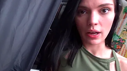 Домашняя девушка снялась в секс видео