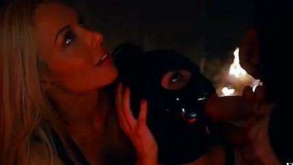 Групповой секс в корсете с красотками