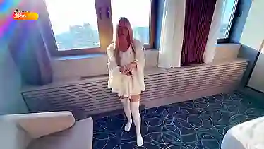 Секс в отеле стал для хитрой сучки классикой сценария — русская сосет и трахается