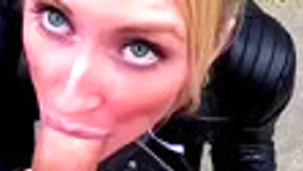 Телка сосет за деньги и трахается раком с парнем в киску