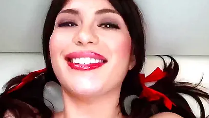 Немецкое порно парню нравится, вот и попросил бабу так нарядится