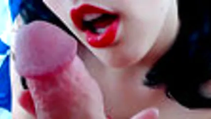 От первого лица девушка в очках заставила парня получить оргазм