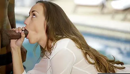 У мужика с черным хуем будет классное межрассовое порно с белой.