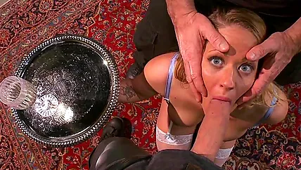 Баба с большой грудью получила супер оргазм во время ебли дырок